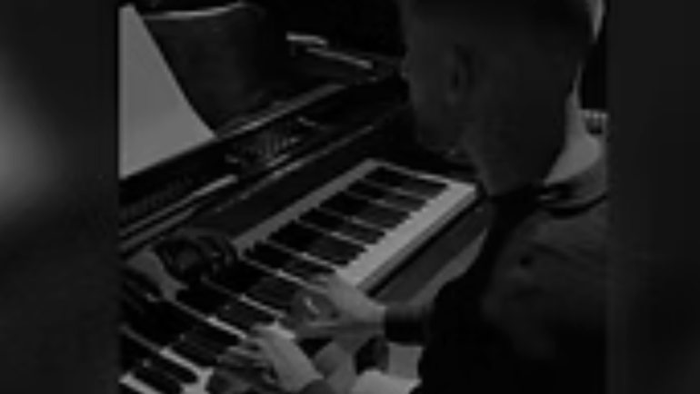 José Miguel Rodirguez (Piano)